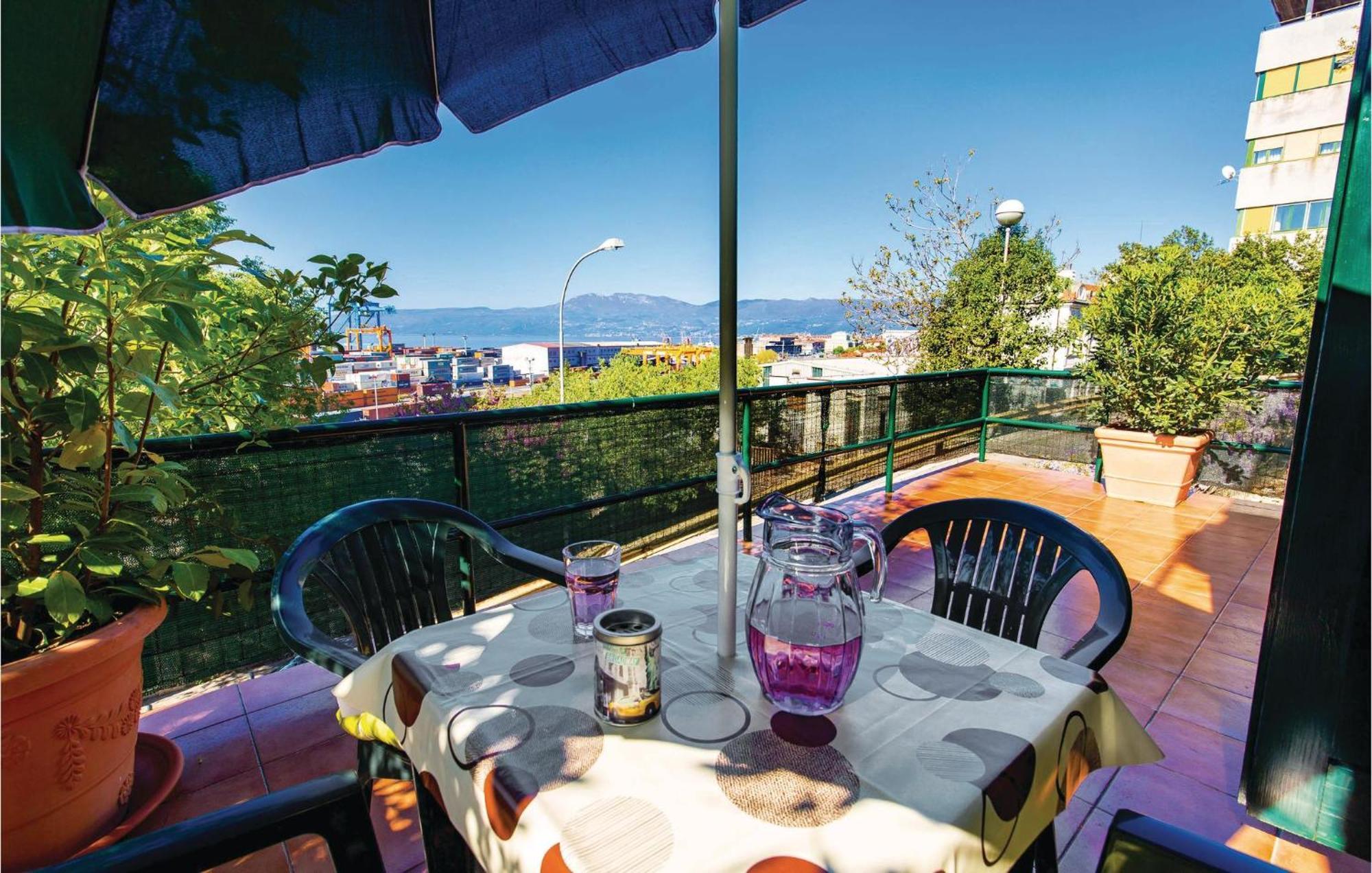 Amazing Apartment In Rijeka With Wifi 外观 照片